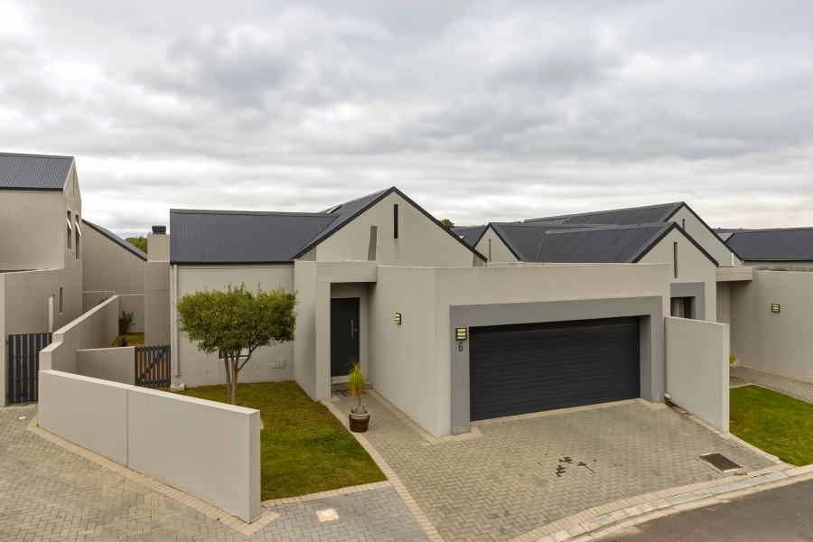 3 Bedroom Property for Sale in Aan de Wijnlanden Western Cape